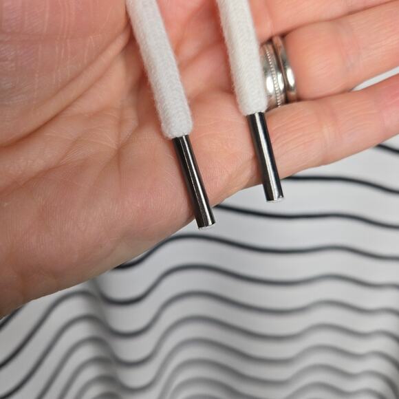 CABI Relaxed Fit Casual White and Black Striped Women's Longsleeve Veck Top - Picture 4 of 10